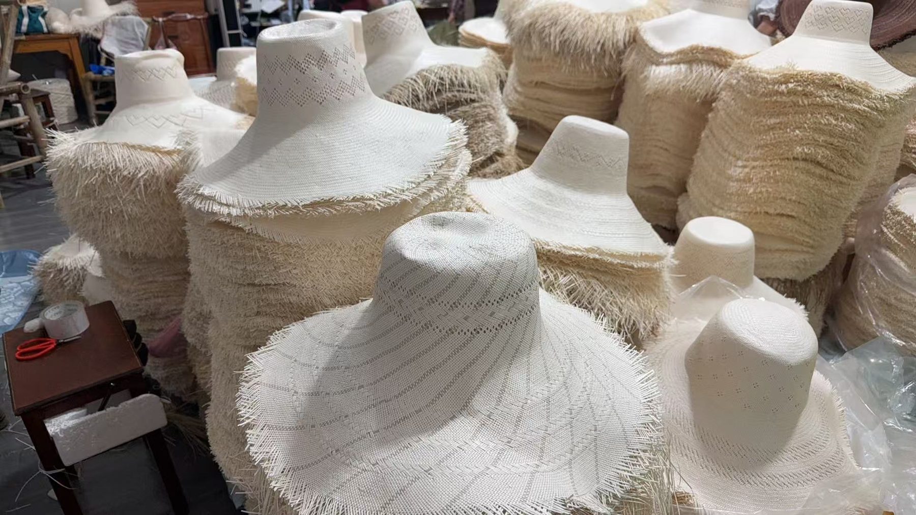 Foto de inventario y almacenamiento de sombreros 1