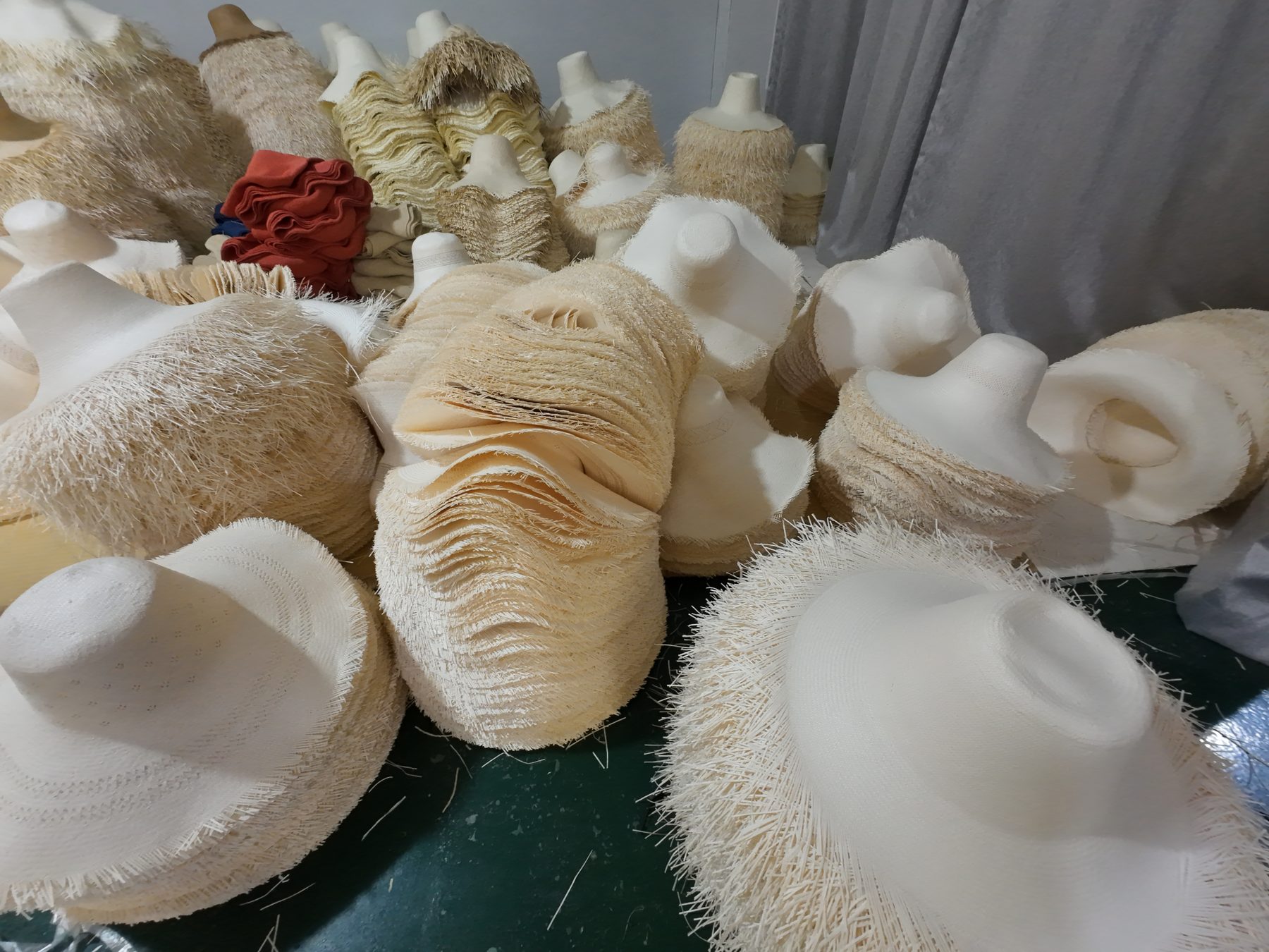 Foto de inventario y almacenamiento de sombreros 8