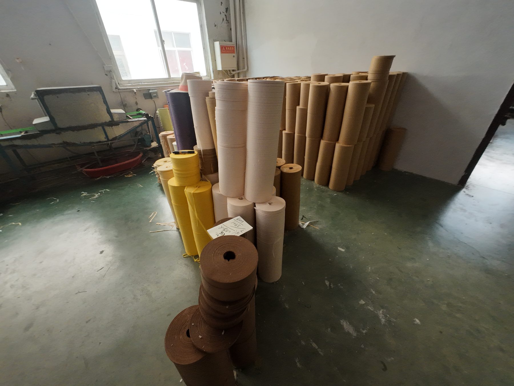 Foto de materias primas preparadas para fabricar sombreros 8