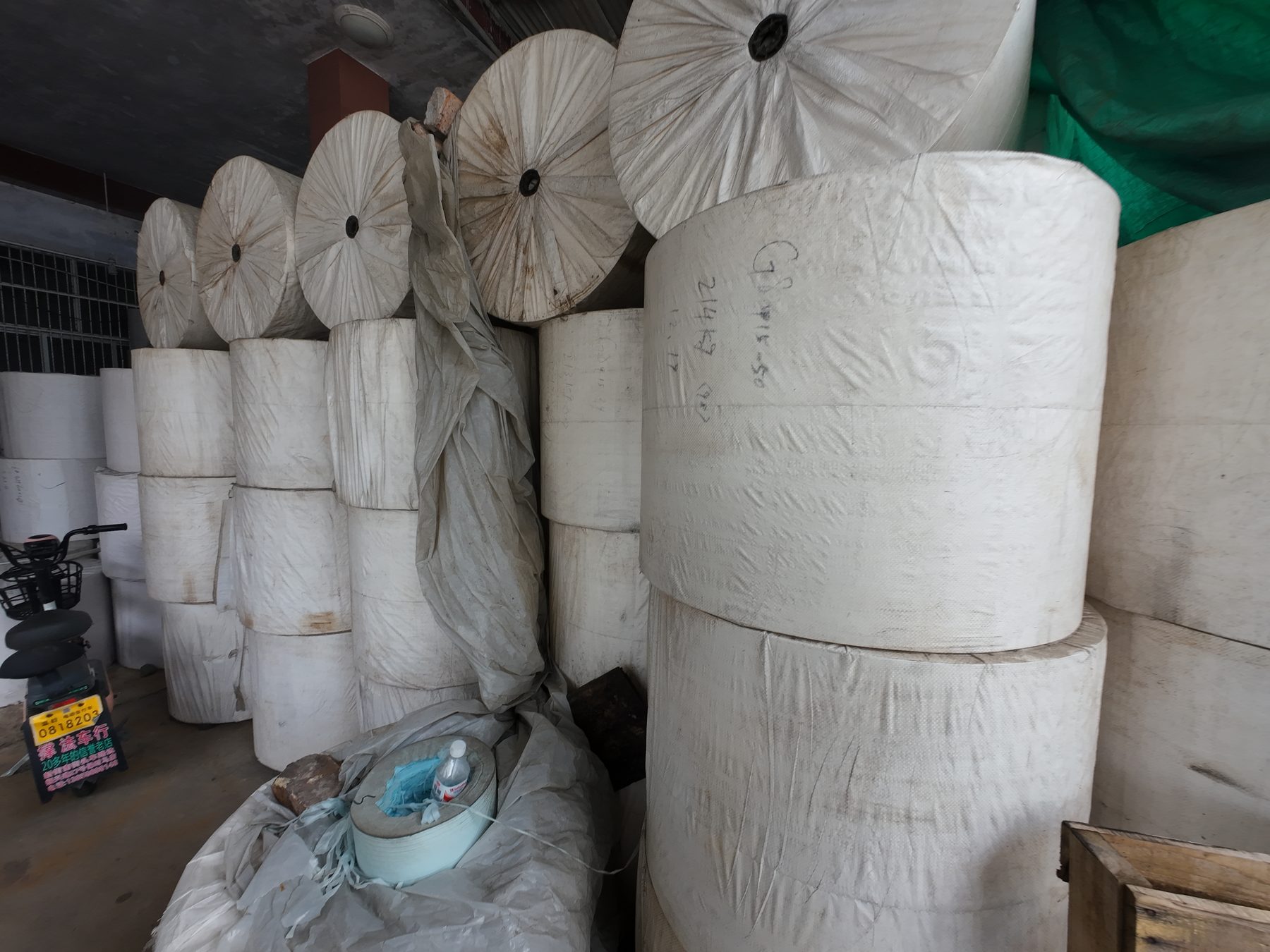 Foto de materias primas preparadas para fabricar sombreros 10