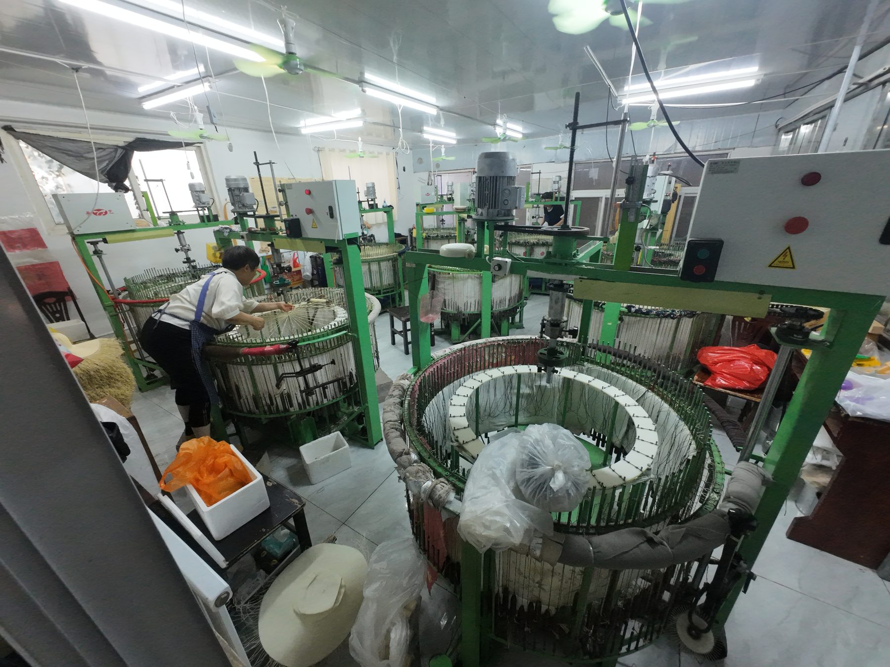 Foto del taller y área de producción de sombreros 12