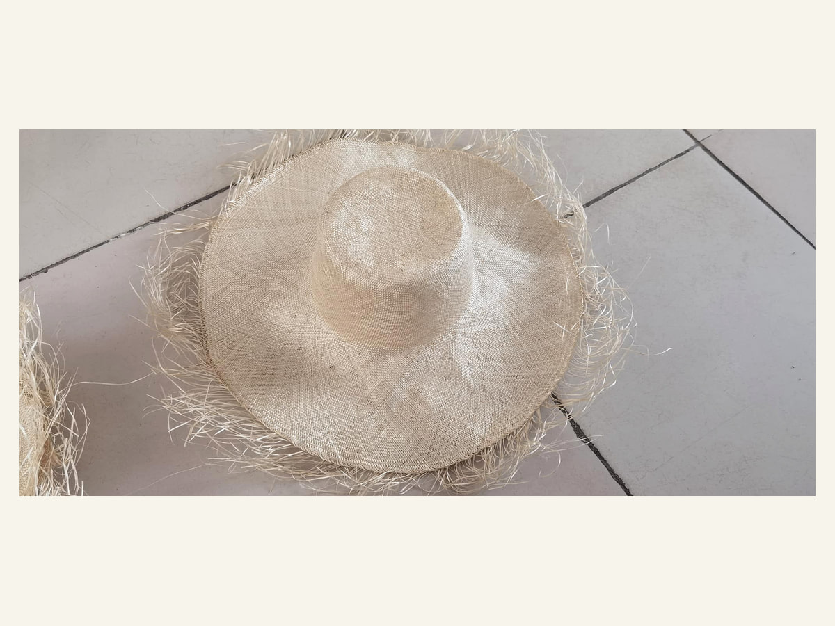 Fringed Round Crown natural straw hat body N08 for wholesale hat production