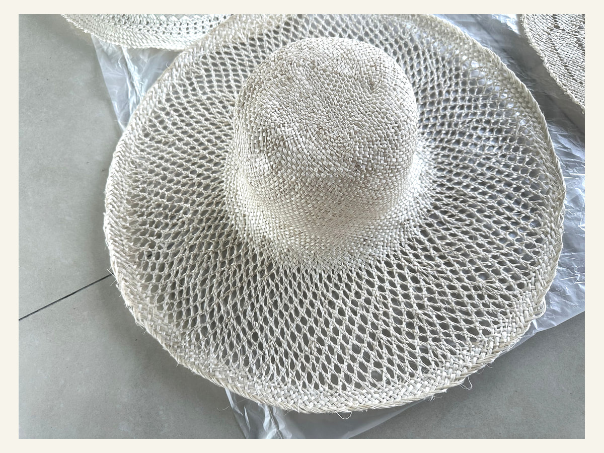 Corpo de chapéu de palha natural com Aba de Tela N21 para produção no atacado